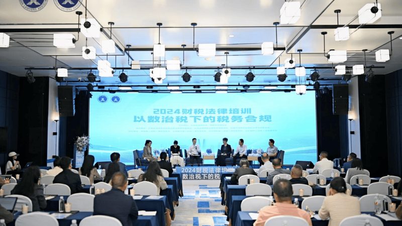 跟进方式：在投诉后，可以通过以下方式跟进：